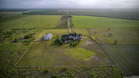 2538 County Road 223 Floresville TX 78114