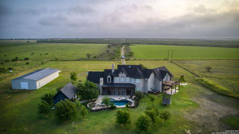 2538 County Road 223 Floresville TX 78114