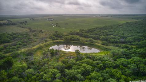 2538 County Road 223 Floresville TX 78114