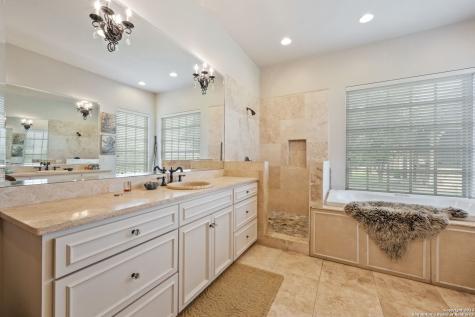2538 County Road 223 Floresville TX 78114