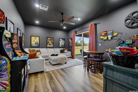1703 Fm 885 Runge TX 78151