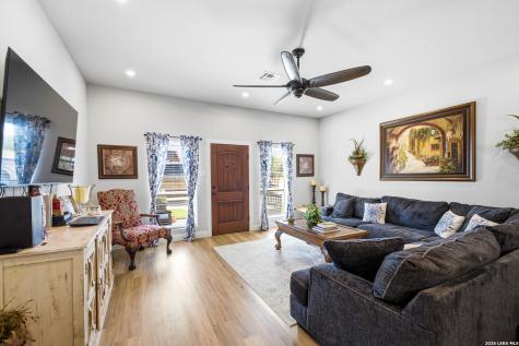1703 Fm 885 Runge TX 78151