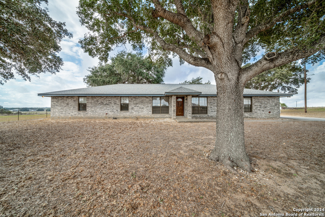 2961 County Road 342 La Vernia TX 78121