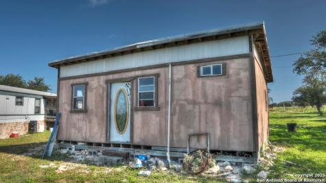 14832 Texas Highway 41 Rocksprings TX 78880