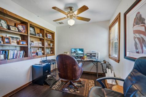 1775 Hermitville Medina TX 78055