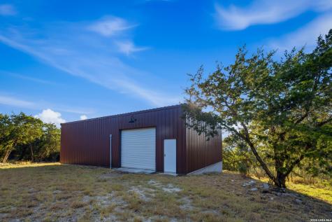 1775 Hermitville Medina TX 78055