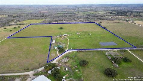 6467 Seawillow Road Lockhart TX 78644