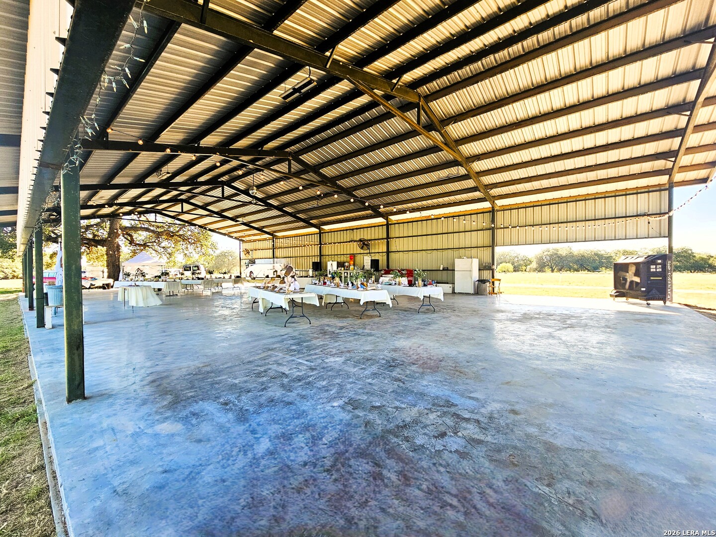 799 County Road 6612 Devine TX 78016