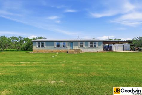 152 E County Road 304 Jourdanton TX 78026