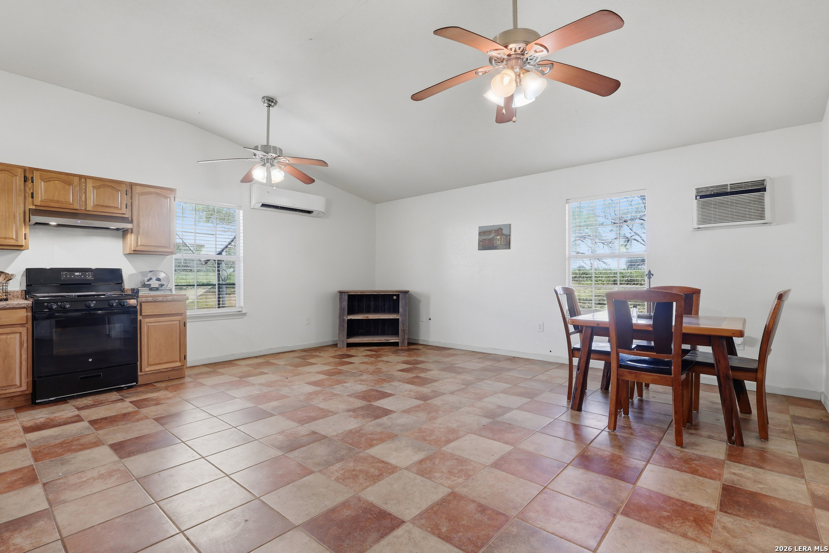 152 E County Road 304 Jourdanton TX 78026