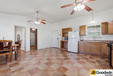 152 E County Road 304 Jourdanton TX 78026