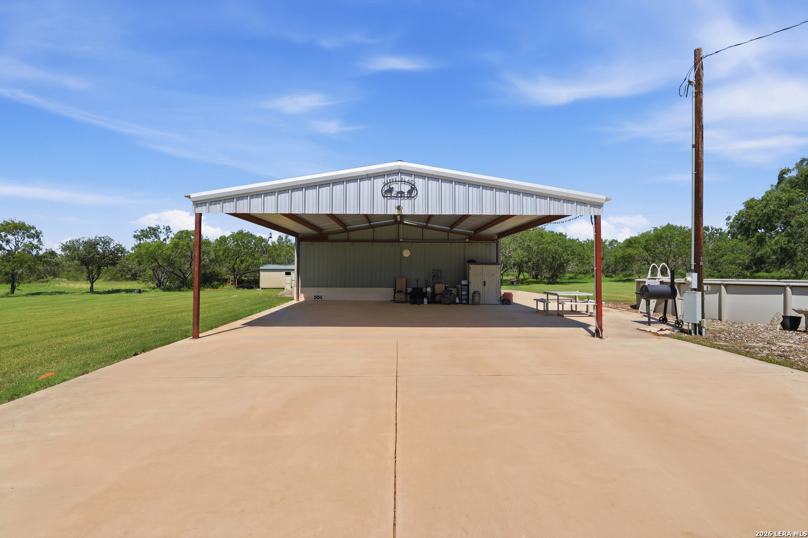 152 E County Road 304 Jourdanton TX 78026