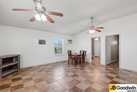 152 E County Road 304 Jourdanton TX 78026