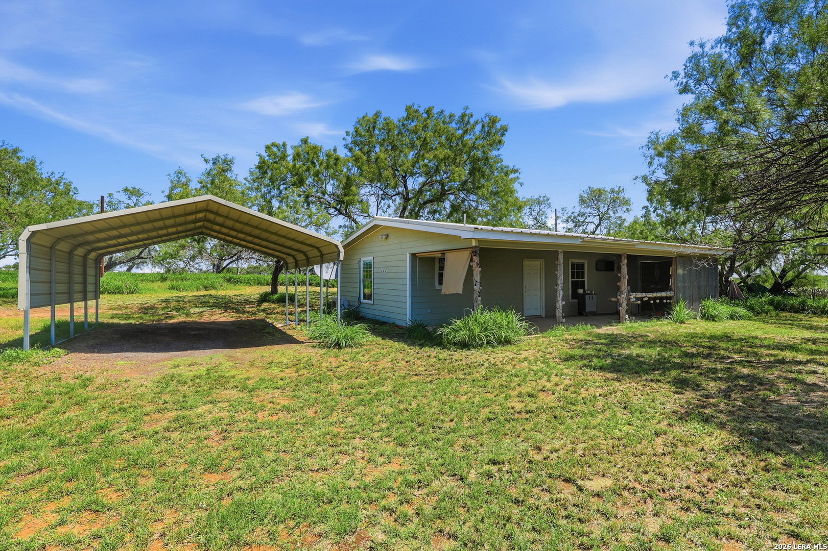 152 E County Road 304 Jourdanton TX 78026
