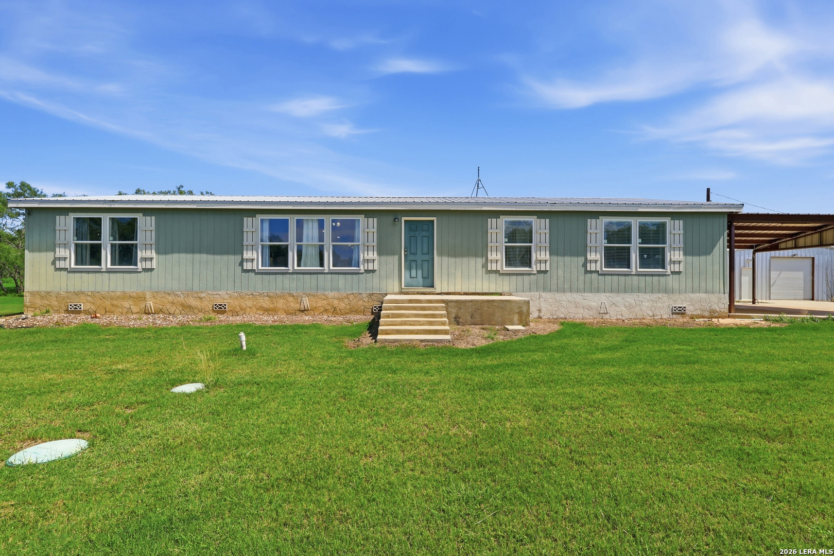 152 E County Road 304 Jourdanton TX 78026