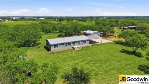 152 E County Road 304 Jourdanton TX 78026