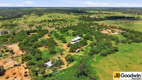 152 E County Road 304 Jourdanton TX 78026