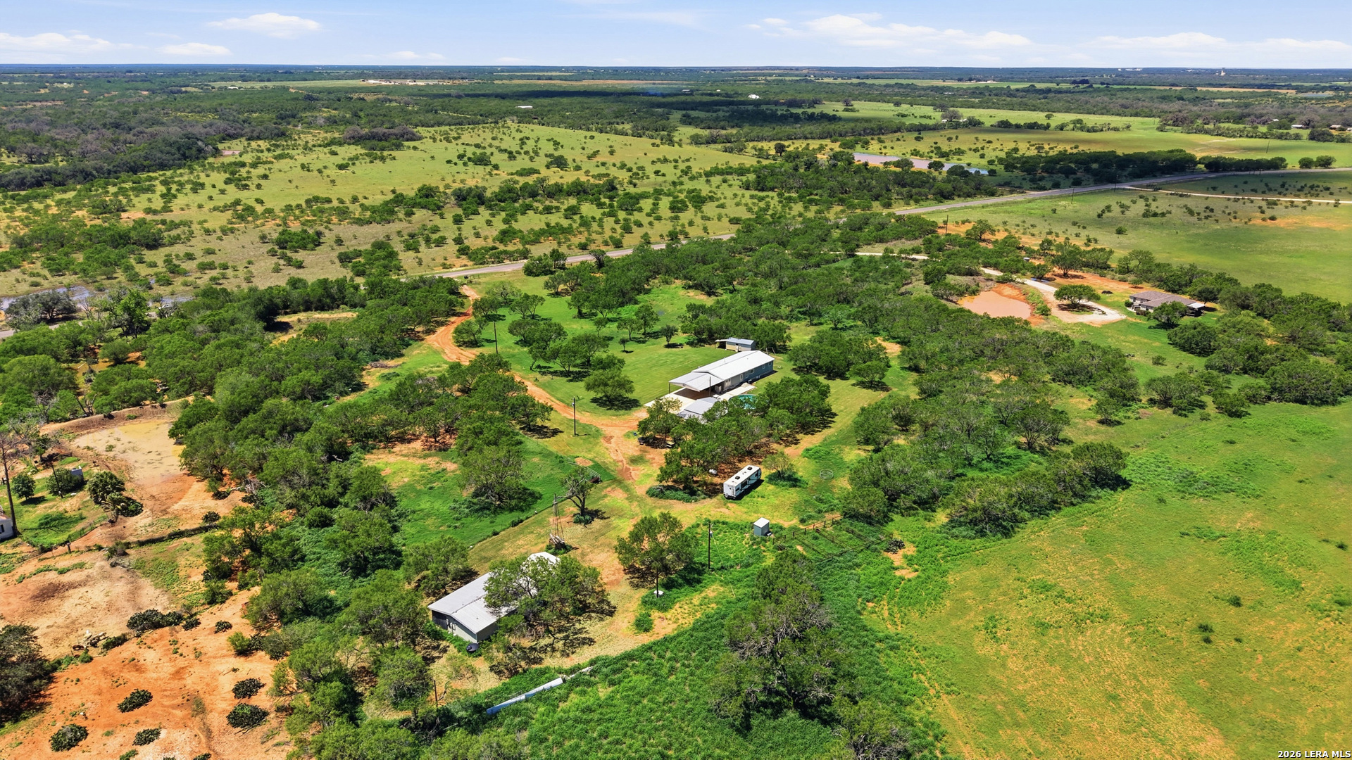 152 E County Road 304 Jourdanton TX 78026