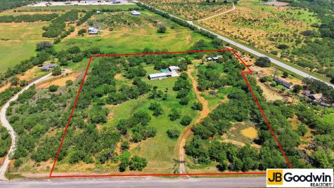 152 E County Road 304 Jourdanton TX 78026