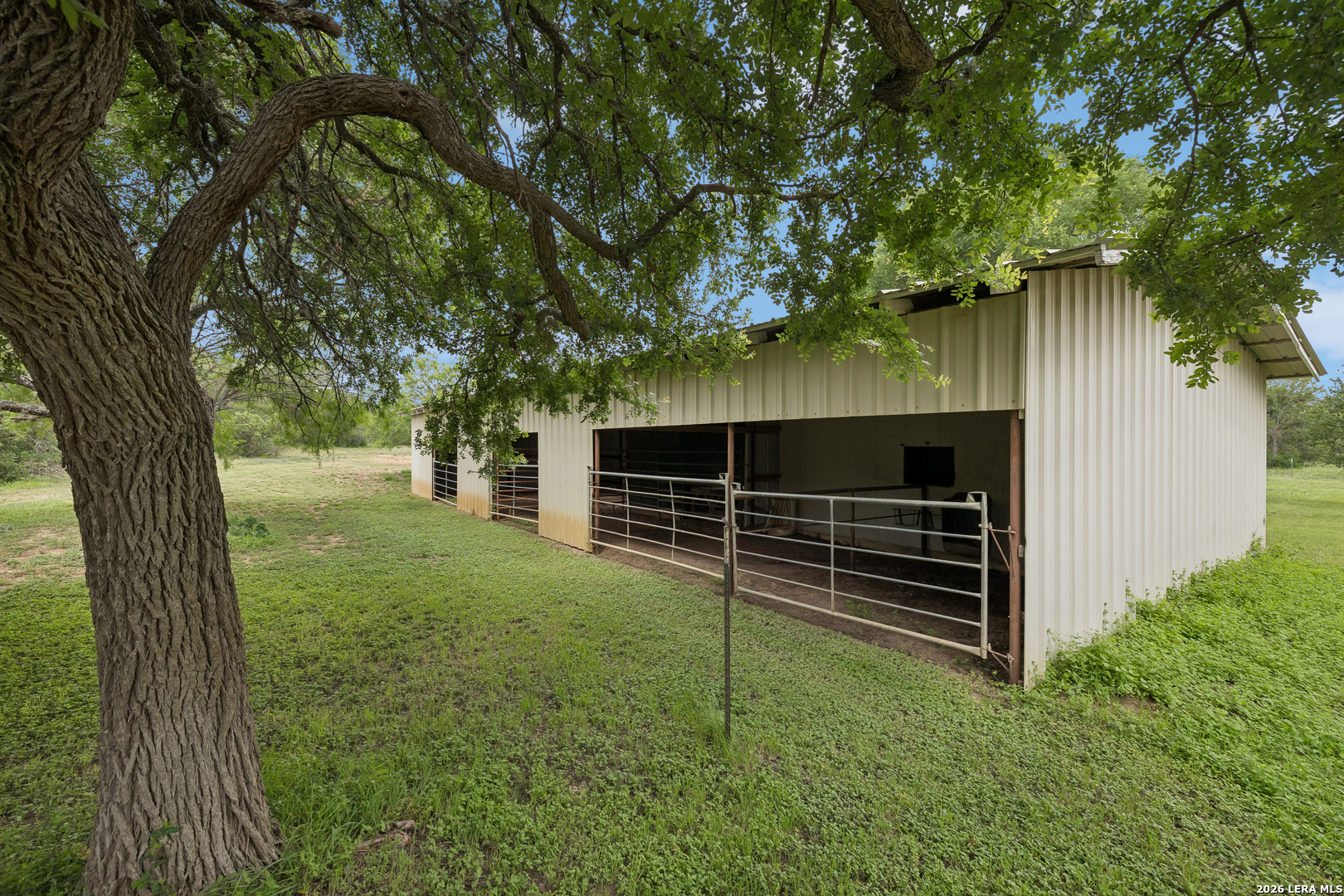 4125 County Road 251 Hondo TX 78861