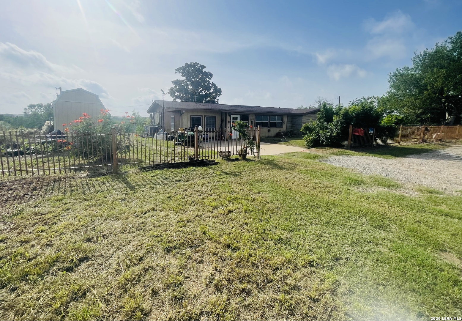 141 County Road 779 Devine TX 78016