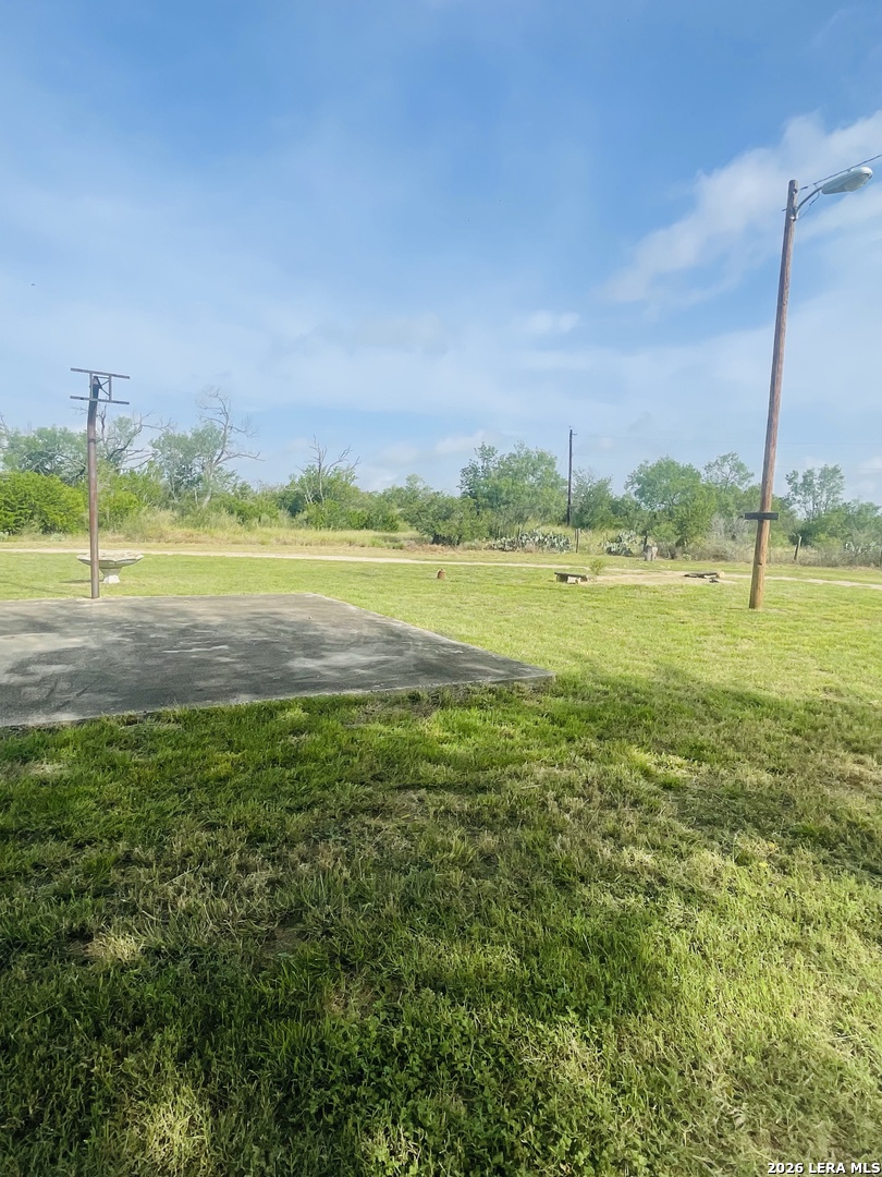 141 County Road 779 Devine TX 78016