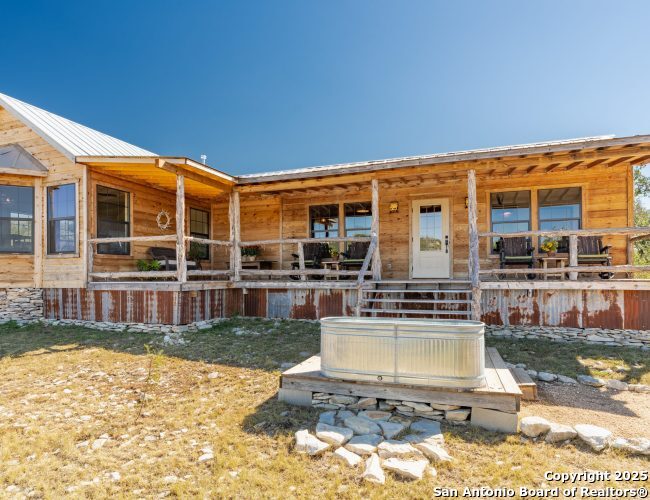 300 County Road 550 Rocksprings TX 78880