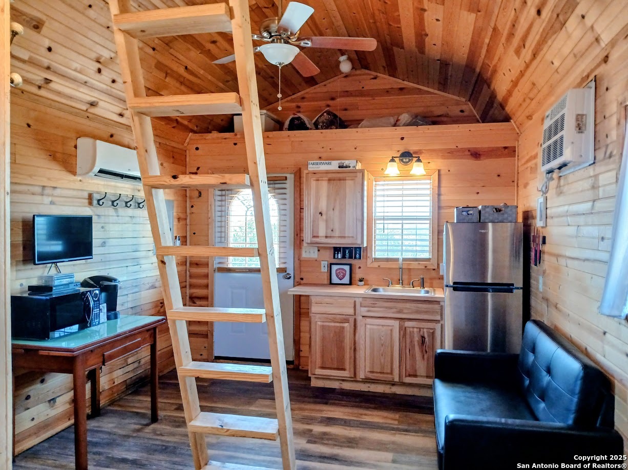 300 County Road 550 Rocksprings TX 78880