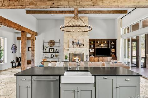 1043 Twin River Canyon Lake TX 78133