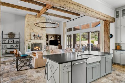 1043 Twin River Canyon Lake TX 78133