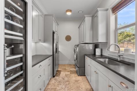 1043 Twin River Canyon Lake TX 78133