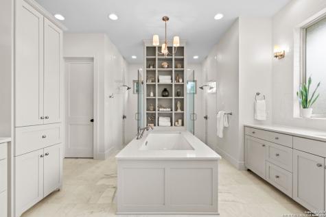 1043 Twin River Canyon Lake TX 78133