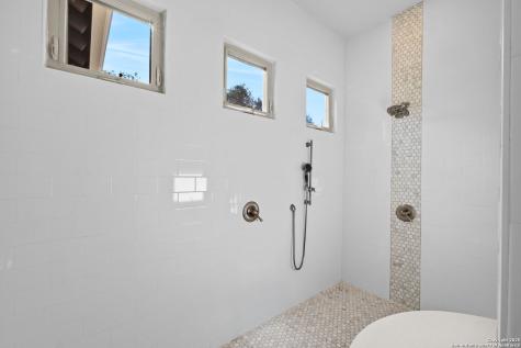 1043 Twin River Canyon Lake TX 78133