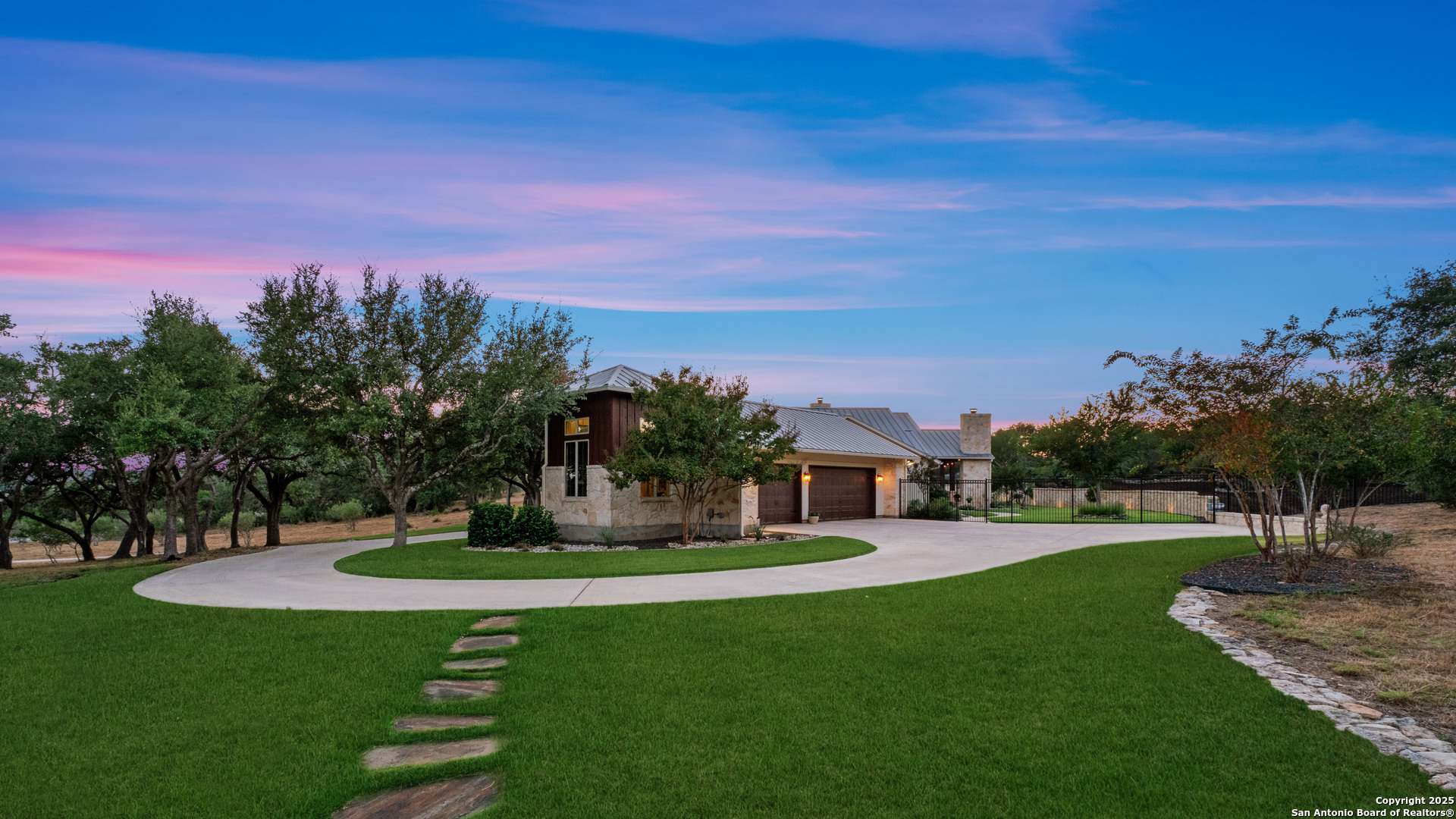 1043 Twin River Canyon Lake TX 78133