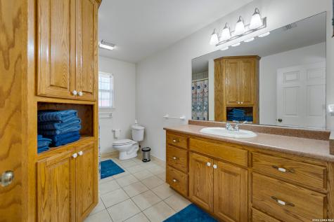 7869 County Road 203 Beeville TX 78102
