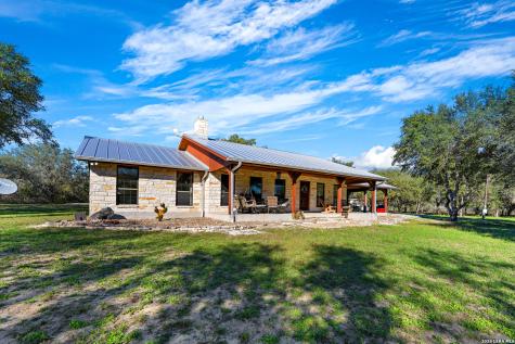 7869 County Road 203 Beeville TX 78102