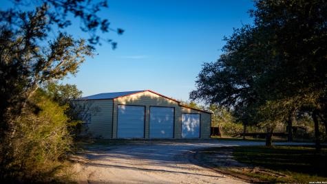 7869 County Road 203 Beeville TX 78102