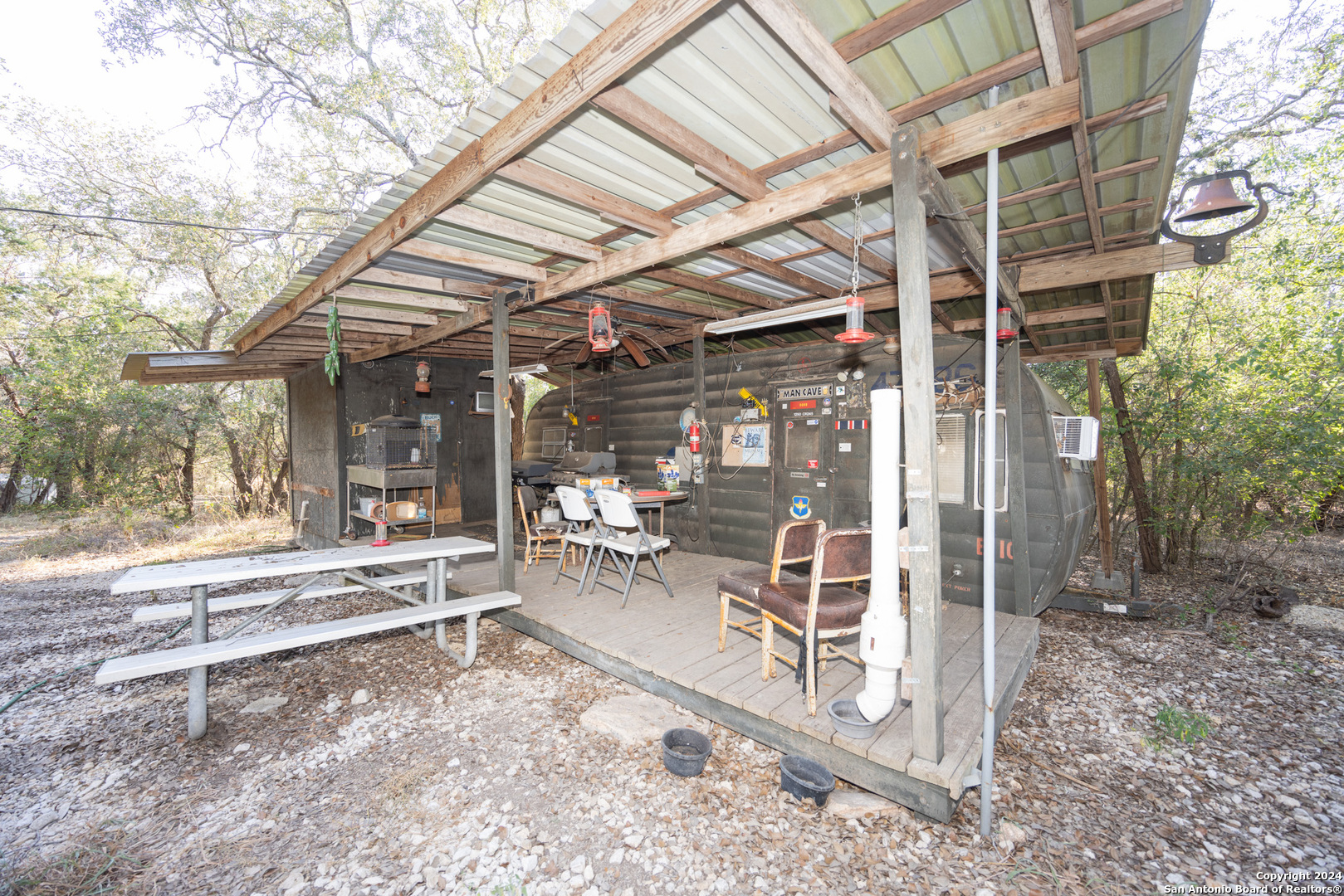 1250 County Road 245 Hondo TX 78861