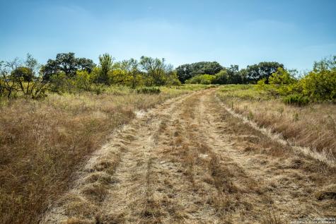 21123 Lamm Road Elmendorf TX 78112