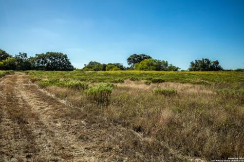 21123 Lamm Road Elmendorf TX 78112