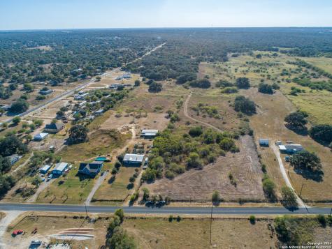 21123 Lamm Road Elmendorf TX 78112