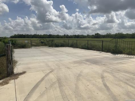 2647 Fm 3282 Gonzales TX 78629