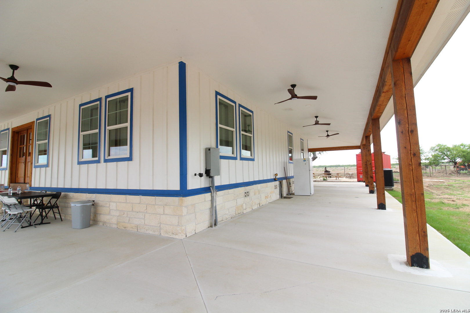 101 County Road 135 Floresville TX 78114
