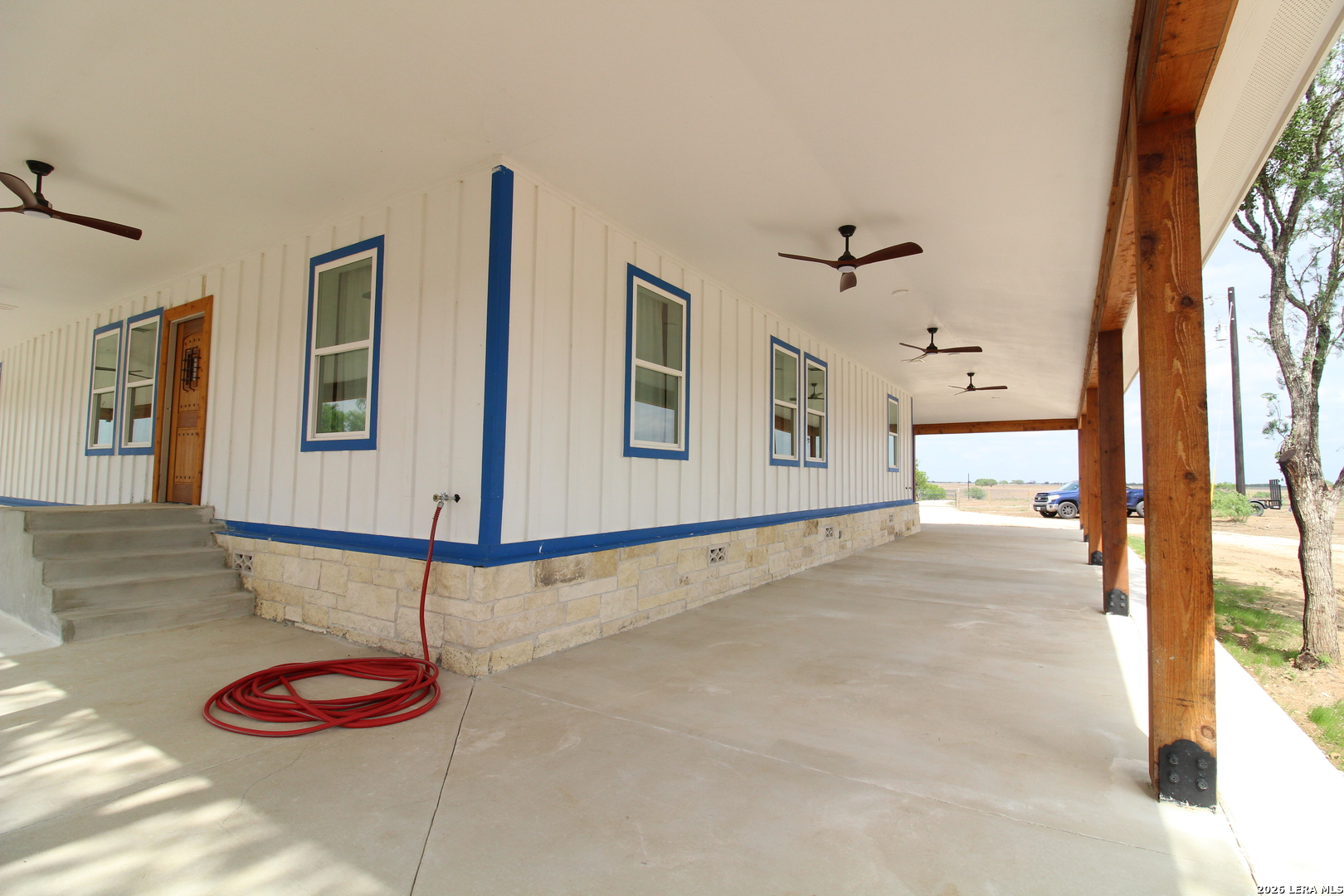 101 County Road 135 Floresville TX 78114