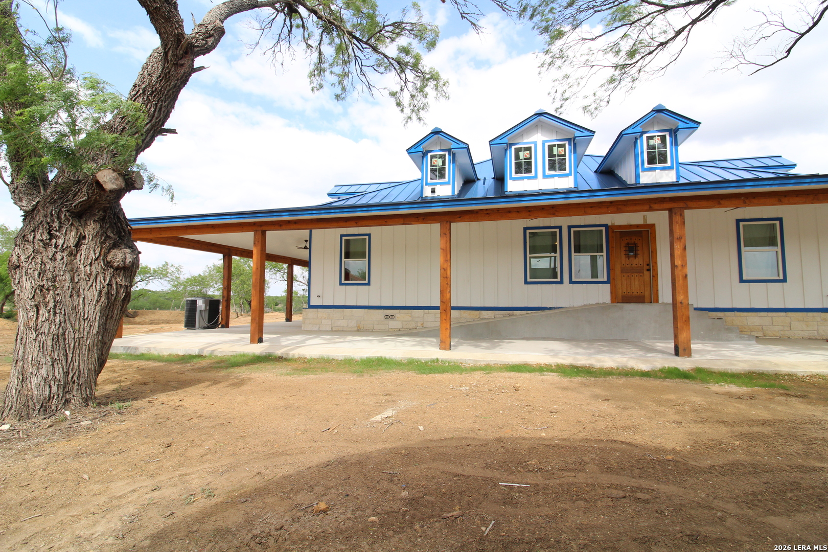101 County Road 135 Floresville TX 78114