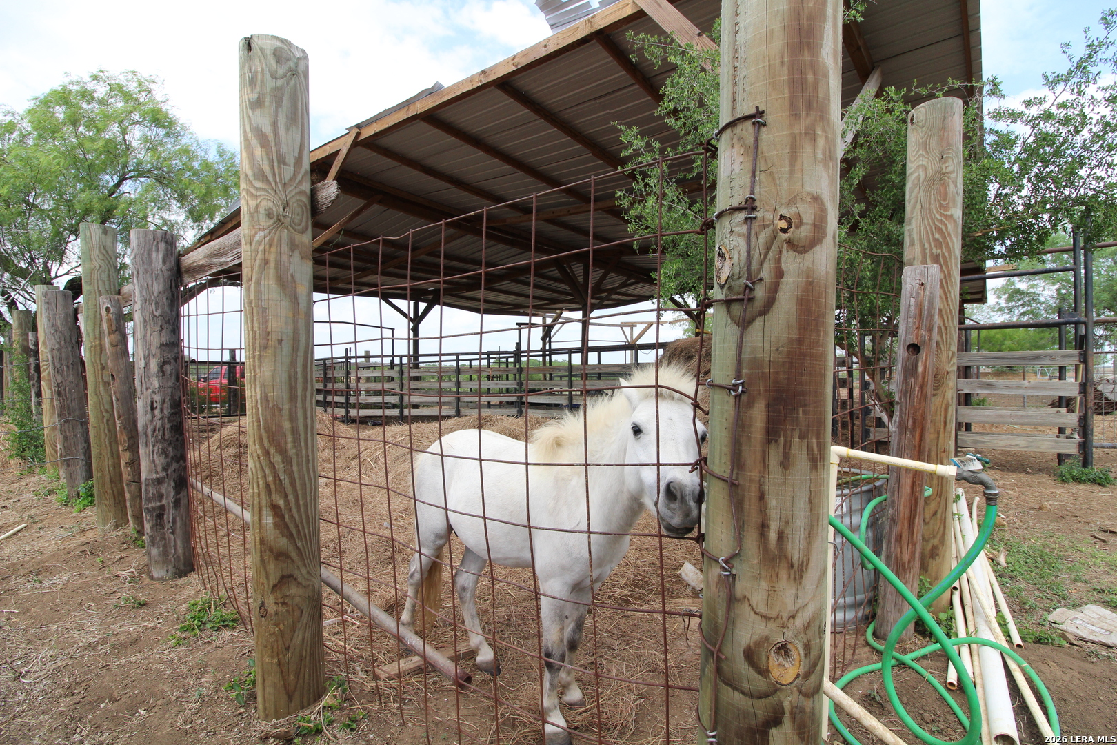 101 County Road 135 Floresville TX 78114