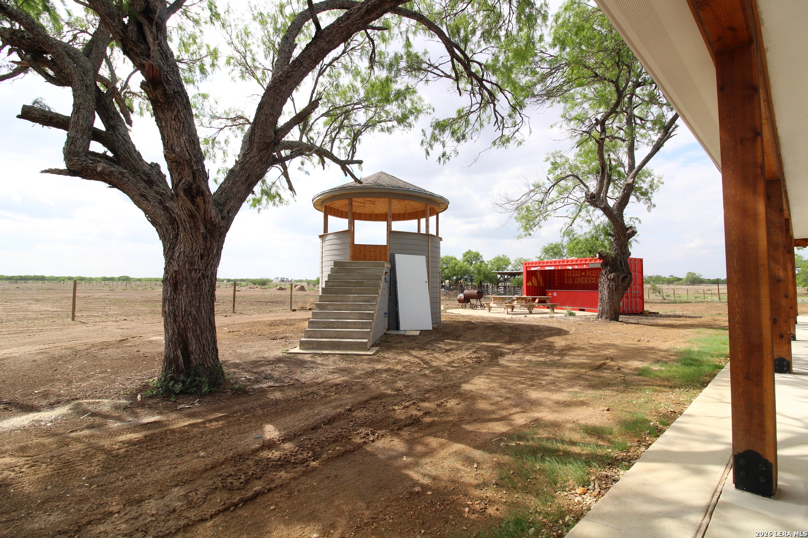 101 County Road 135 Floresville TX 78114