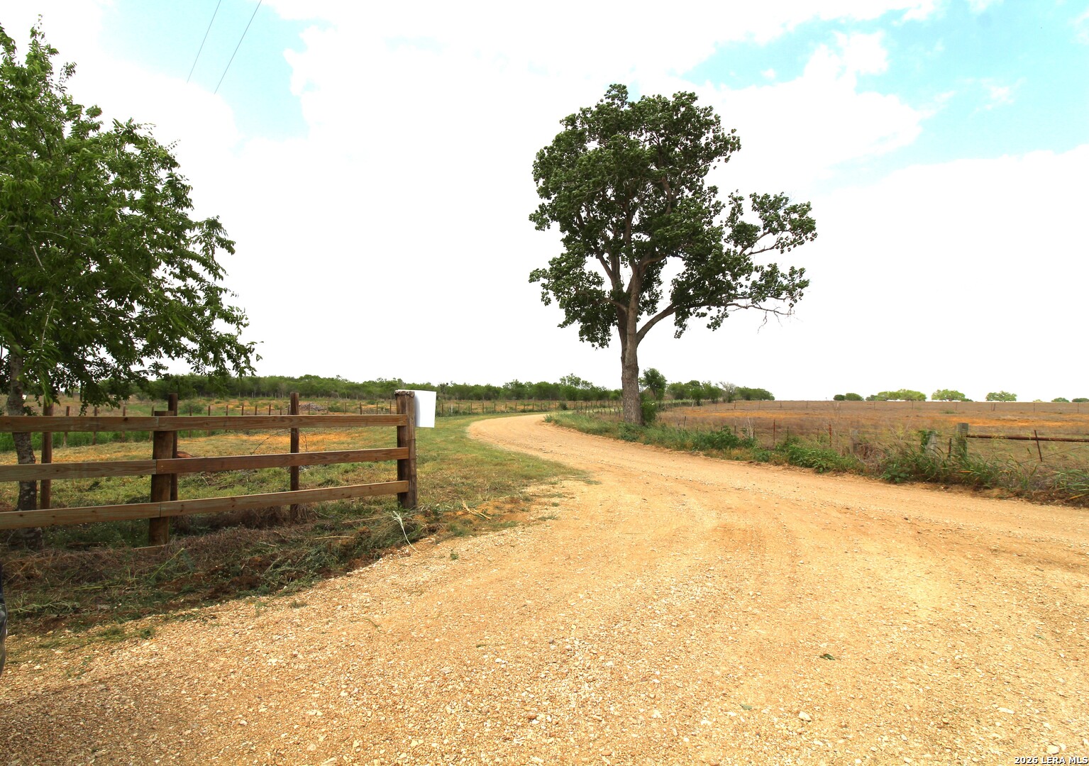 101 County Road 135 Floresville TX 78114