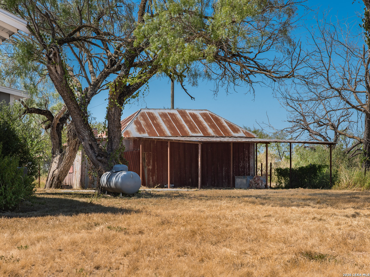 21419 Us Highway 90 Sabinal TX 78881