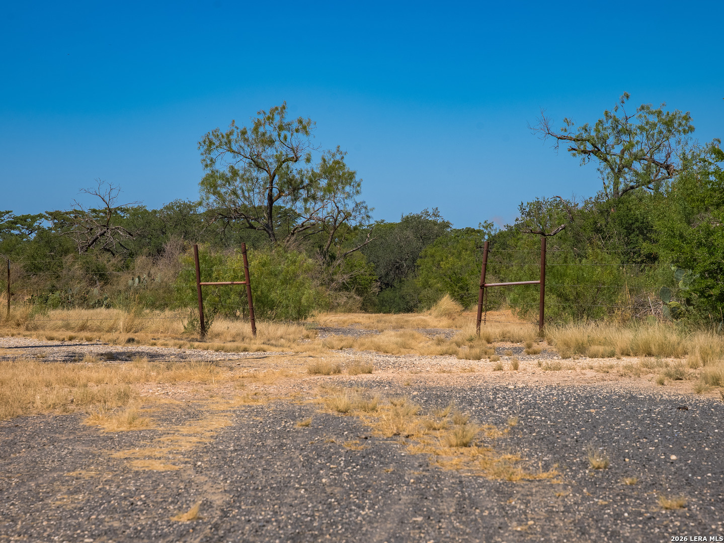 21419 Us Highway 90 Sabinal TX 78881